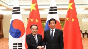 文의장 “평화 프로세스에 中 역할 커”…리잔수 “한반도 평화 같이 촉진”