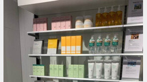 아로마티카, 스위스 마노르 백화점 입점