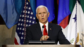 美, 마두로 정권에 반기 든 베네수엘라 장군 제재 해제