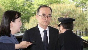 문무일, 내주 ‘수사권 조정’ 공식 입장표명 앞두고 ‘신중모드’