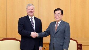 靑 “비건, 청와대 올 것…만남 대상은 미정”