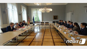 김명수 대법원장 독일 방문 뒤 귀국…“법원 사회통합 역할 논의”