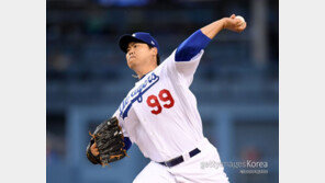 류현진, 어버이날 ‘완봉승’으로 효도…“어머니 생신에 좋은 선물”