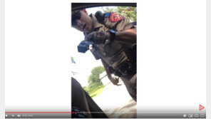 사소한 교통 위반 체포 후 사망한 美흑인여성 새 영상 공개, 파장