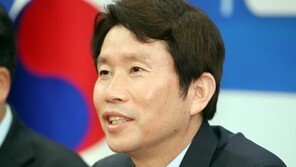 이인영 “내일이라도 나경원에 연락…패스트트랙 갈등 치유 노력”