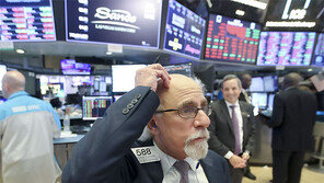 美-中 담판 앞두고 숨죽인 금융시장 “무역전쟁, 안전띠 조여라”