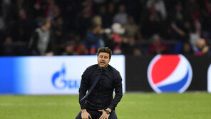 펑펑 운 포체티노 감독 “선수들은 나의 영웅, 축구에 감사하다”