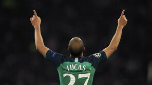 ‘루카스 모우라 3골’ 토트넘, 아약스 잡아…리버풀과 챔스 결승