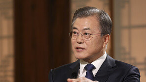 文 “검찰은 개혁의 당사자…보다 겸허한 자세 가져야”