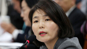 한국당 “文 대담, 안하느니만 못한 대국민 선전포고” 혹평