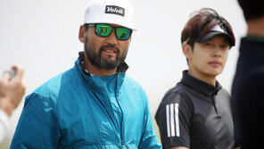 ‘장타자’ 박찬호, 올해도 골프대회 정상 오르나