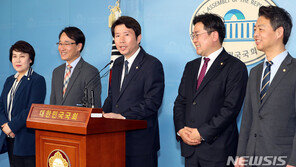 與, 새 원내대표단 진용 갖춰…수석부대표에 재선 이원욱