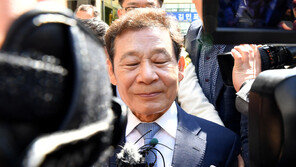 “정치적 도움 바랐다” 법원, 윤장현 전 시장 ‘유죄’