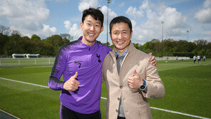 “토트넘의 과거와 현재”…이영표·손흥민 만남