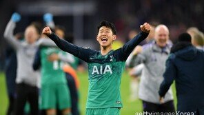 손흥민, 팬클럽 선정 ‘올해의 선수+올해의 골’ 2관왕