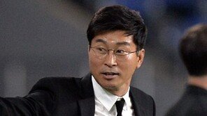 ‘전북전 쾌승’ 울산 김도훈 감독, “가슴 뜨거운 승리”
