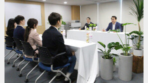 “유튜브 영상 보면서 취업 면접 준비하세요”