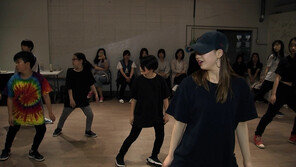 K팝 춤 배우는 일본 “방탄소년단·블랙핑크처럼 될래요”