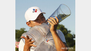 ‘PGA 첫 우승’ 강성훈 “꿈이 이뤄졌다…경기 마치니 가족들 보여”