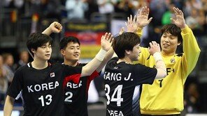 ‘진천 입촌’ 남녀핸드볼 국가대표팀, 도쿄올림픽 티켓 도전