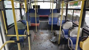 청주시청 앞 주행하던 버스 타이어 펑크…승객 17명 부상