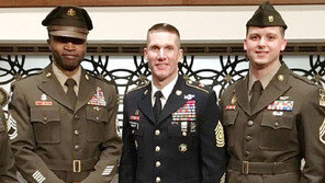 6·25때 스타일로… 美육군 군복도 복고