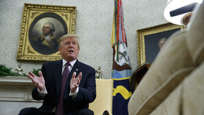 트럼프 “3250억달러 中제품 추가관세 미정…6월 시진핑 만날 것”