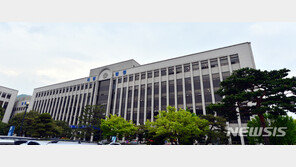 80대 환자 멱살잡고 밀친 전 요양보호사 집행유예