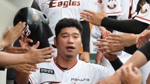 ‘9년 만의 만루포’ 최진행, 초반 흐름 완전히 가져온 한 방