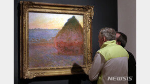 모네 ‘건초더미’, 인상주의 작품 역대 최고가에 팔려…낙찰 가격은?