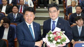 바른미래당 새 원내대표에 오신환 의원 선출…“국회 주도하겠다”