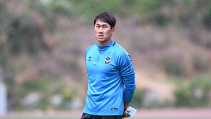 첫 훈련 나선 인천 유상철 감독, ‘생존축구’ 다짐