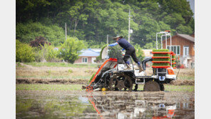 5G가 바꾸는 농촌 풍경…“이젠 모내기도 자율주행”