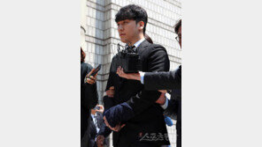 ‘영장 기각’ 승리, 감옥 대신 군 입대 하나