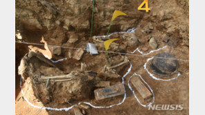 軍 “DMZ 화살머리고지서 6·25 국군 전사자 추정 첫 완전유해 1구 발굴”