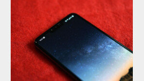 [리뷰] 내 첫 번째 5G 스마트폰, LG V50 씽큐 - (1) 외형과 성능편