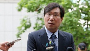 민주硏 양정철 취임 후 첫 브리핑 “문무일 공개반발, 부적절”