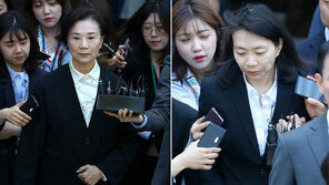 검찰, ‘명품 밀수 혐의’ 이명희·조현아 모녀에 징역형 구형 