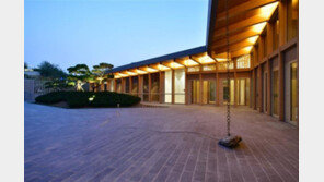 한옥 품은 스위스대사관…“한국의 높아진 위상에 대한 헌정”