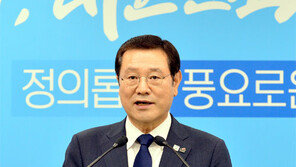 이용섭 광주시장 “5·18 진실규명 역사왜곡처벌특별법 제정해야”
