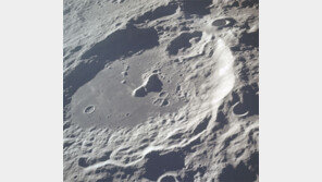 “달도 지구처럼 맨틀 존재”… 中, 달 뒷면서 증거 찾았다