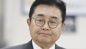 ‘홈쇼핑 뇌물’ 전병헌, 2심서 혐의 부인…“제 생명 걸린 재판”