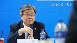 아빠 출산휴가 3일→10일…“고용평등법 개정할 것”