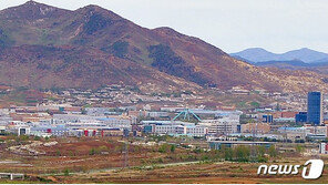 개성기업인 방북승인+식량지원에 한국당-바른미래 ‘엇갈린 평가’