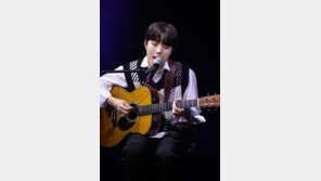 유승우, 첫 자작곡 탄생 계기는…“자취방 데이트하고 싶어 쓴 곡”