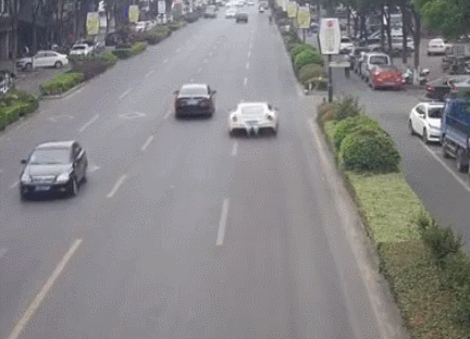 [영상] 8억짜리 페라리 빌렸다가 ‘쾅’…수리비만 7000만 원