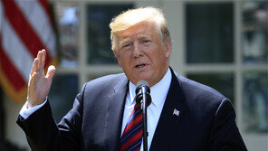 전쟁 없다던 트럼프…“이란, 싸움 원한다면 공식적 종말”