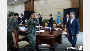 文대통령, 내일 한미 軍 지휘부 초청 오찬…‘한미동맹’ 확인