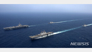 美, 이란 인근서 대규모 군사훈련…항모·상륙함 동원