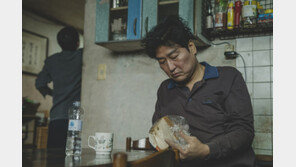 [이해리 기자의 여기는 칸①] 송강호 스타 파워, 해외 바이어 들썩